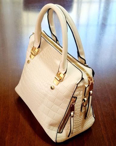 Elegant cream handbag 