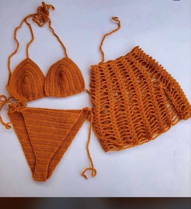 ENSEMBLE BIKINI + JUPE COURTE