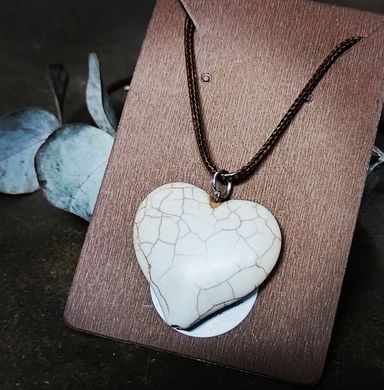 Retro stone heart & PU leather cord necklace 