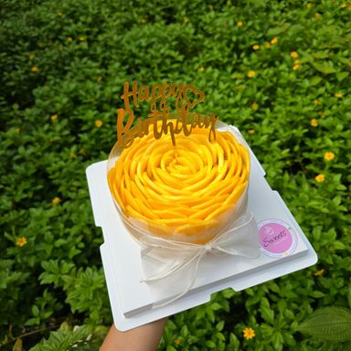 Mango sticky rice cake 