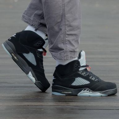 Air Jordan 5 Retro "Metallic Silver"