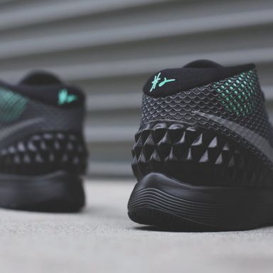 Nike Kyrie 1 "Green Glow"