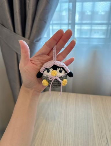 Crochet Chubby Penguin With Strap