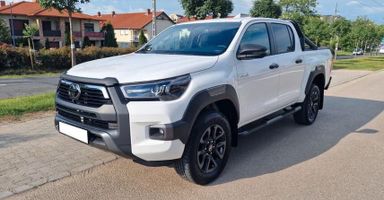 Toyota hilux automatique année 2023 prix 20 000$