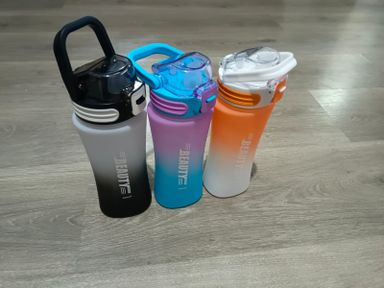 Multicolor (beauty) water bottle 