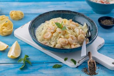 SHRIMPS' FETTUCCINE فيتوشيني بالجمبري