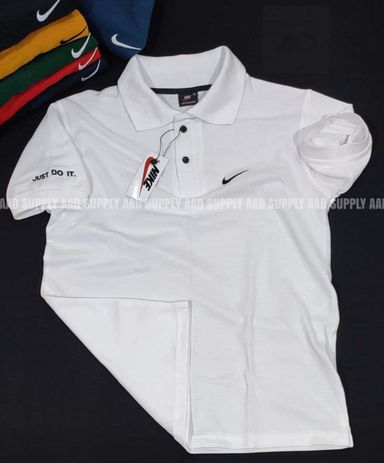 NIKE COLLOR T SHIRT 