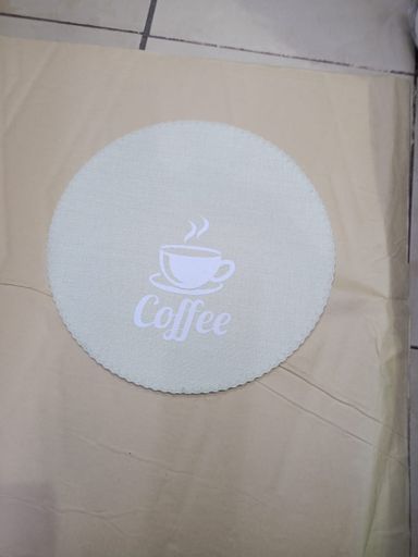 Round table mats 