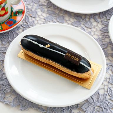 Chocolate Éclair