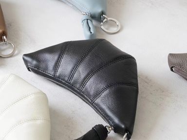 Croissant Coin Purse With Sling 