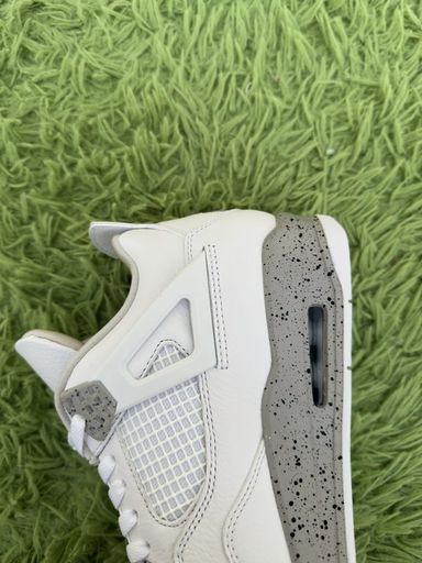 Air Jordan 4 Retro ‘White Oreo’