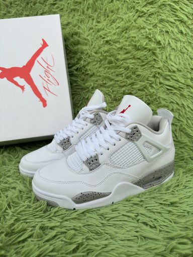 Air Jordan 4 Retro ‘White Oreo’