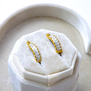 PHASE CRYSTAL LOOP (WHITE) 18k gold plated earrings 