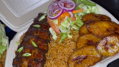 Jollof rice with jerk ribs 