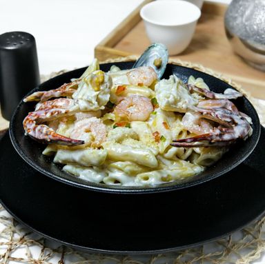 Seafood Pasta باستا المأكولات البحرية