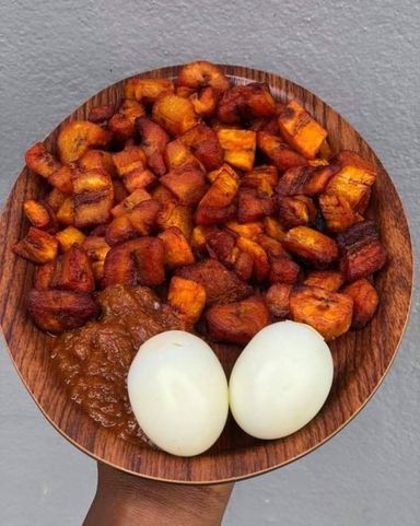 Alloco + oeuf + Boulette de Boeuf 