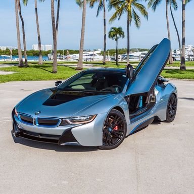 BMW i8