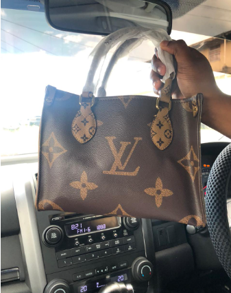 LV Small Tote Bag (Come with a coin purse)