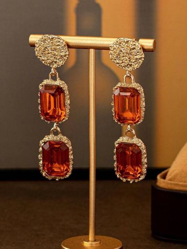 Glamorous Decor  Drop Earring