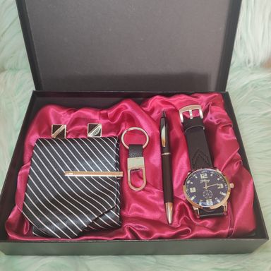 Male Gift Set (Watch, Tie, Keyring, Pen)