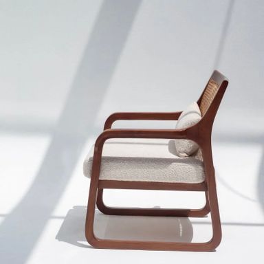 Mia Lounge Chair