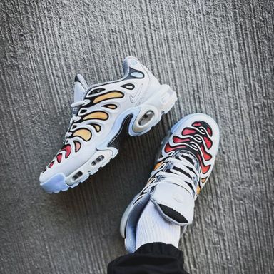 Nike Air Max TN Plus "Drift Grey Yellow"