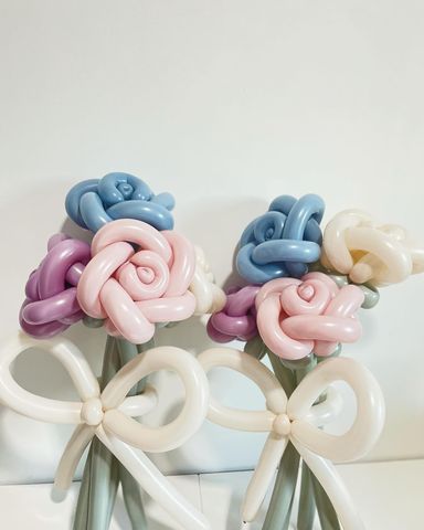 Balloon Flower Stalk Bouquet_giant rose 3stalks