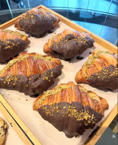 Pistachio Kunafa Croissant