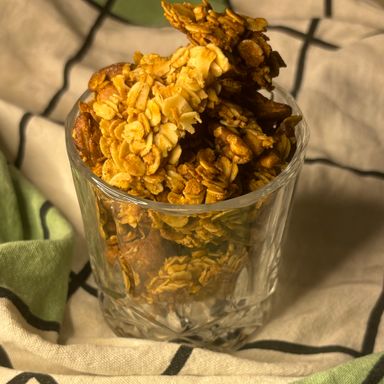 'Beezy Bee' Granola