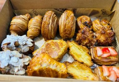 Mini Set of Viennoiseries 16pcs