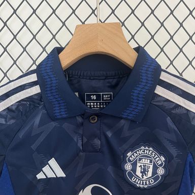 Kit Manchester United Alternativo 24/25