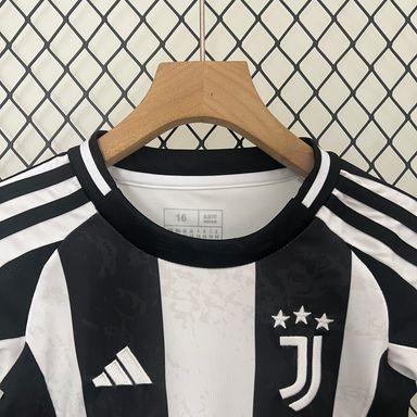 Kit Juventus Principal 24/25