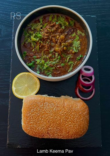 Lamb Keema Pav