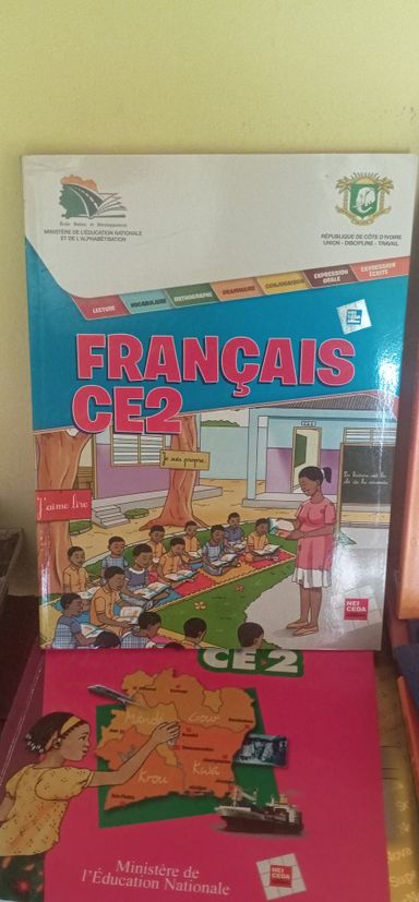 Livre de Français CE2 (NEI CEDA)