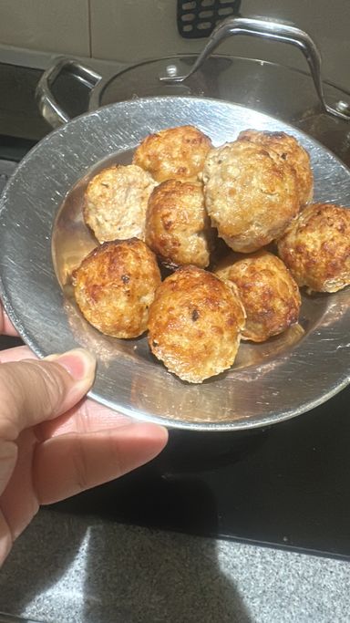 Precooked and vaccumed packed pork meatball (500gm) 13-15 balls