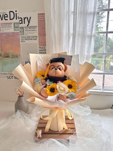 Big Graduation Bear Mixed Flower Bouquet