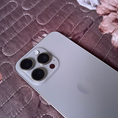 iPhone 15 Pro & 15 Pro Max Natural Titanium