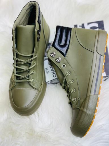 Unisex Sunny Boots