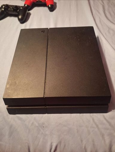 Sony PlayStation 4 Console - 500 GB (CUH1215A) **Read description**