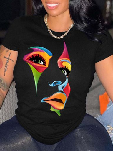 PLUS SIZE Abstract Face Graphic Tee