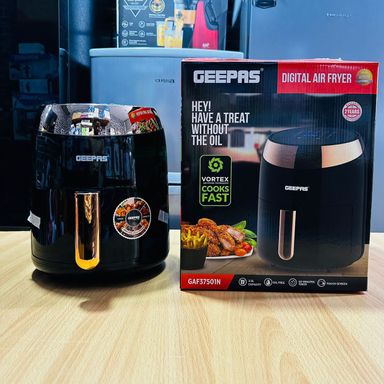 Geepas 3.5L digital air fryer GAF37501N