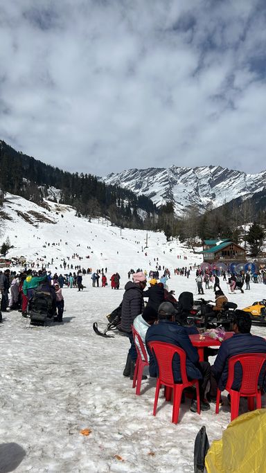 Explore Manali Snowflakes