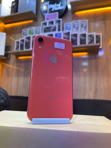 iPhone Xr 64/83%