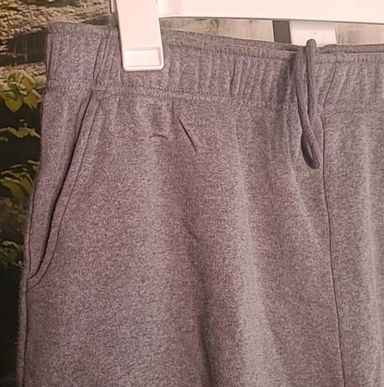 Wild Fable- Mens Medium  gray sweat shorts drawstring waist