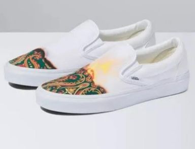 Size 6 - VANS Classic Slip On Big Reveal True White /Paisley Men's Shoes