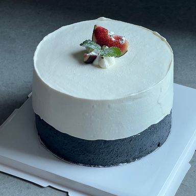 Black Sesame Tofu Sponge Layer Cake | 黑芝麻豆腐海綿蛋糕