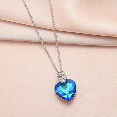 Luxury Fashion Creative Pendant Necklace