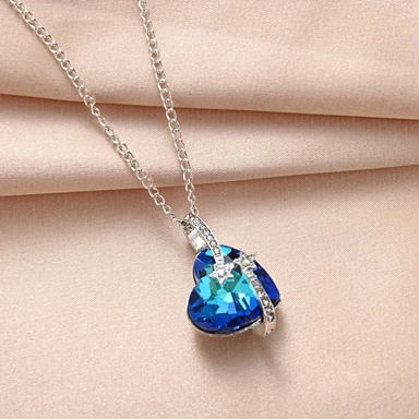 Classic Fashion Ladies Heart Necklace 