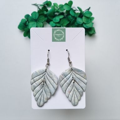 Silver leaf dangle 