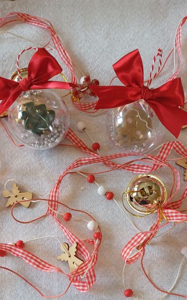 Christmas tree baubles